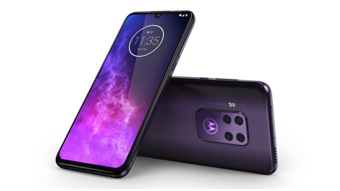 Motorola One Zoom image
