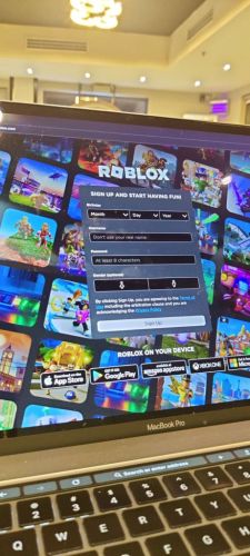 How to Login on now.gg Roblox [Beginners Guide]