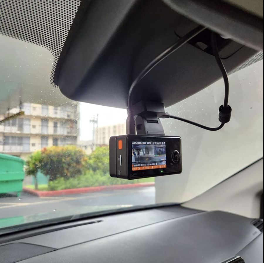 Get to Know Vantrue's E3 Dash Cam and Its Classy Three-Channel Goodness