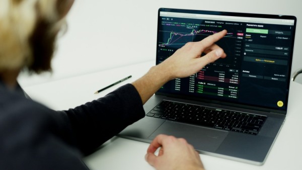 How to Confidently Move from Demo to Live Forex Trading