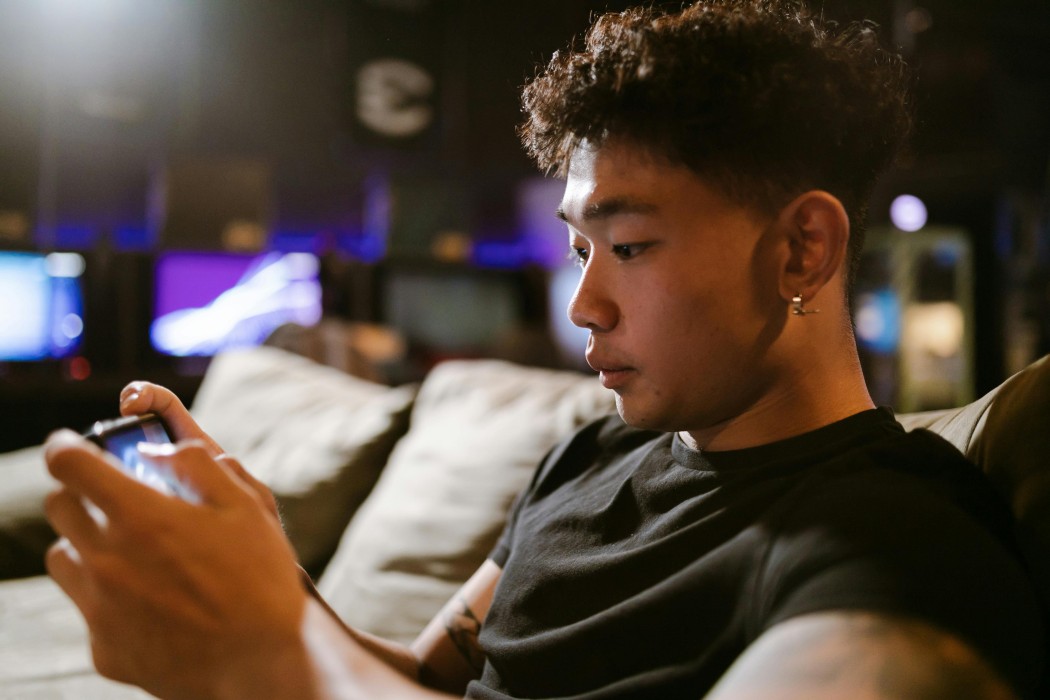 How to Enjoy Online Games Without Spending Real Money
