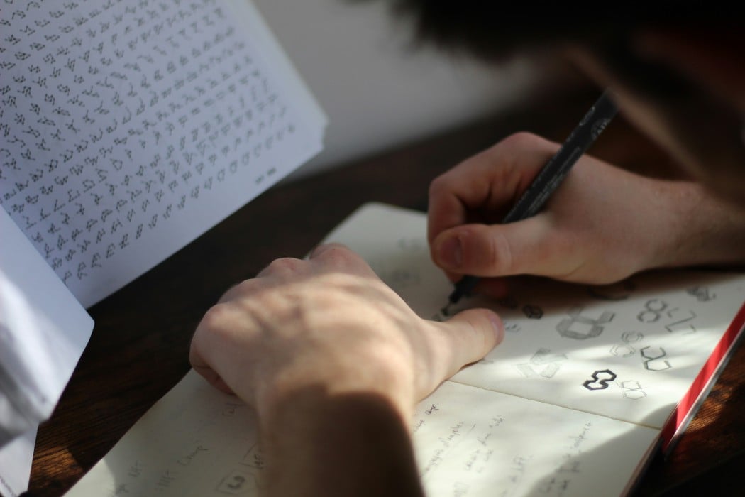 Guide to Design Brandable Logos: Key Tips Beyond Fonts