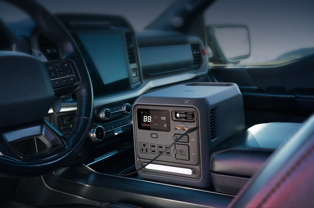 DJI Power 1000 Mini_in car